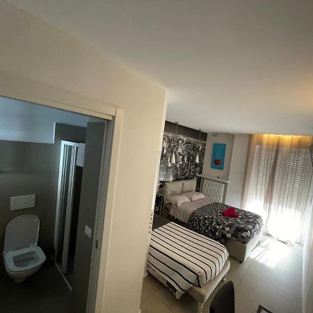 Smile Accomodation Sarre ภายนอก รูปภาพ
